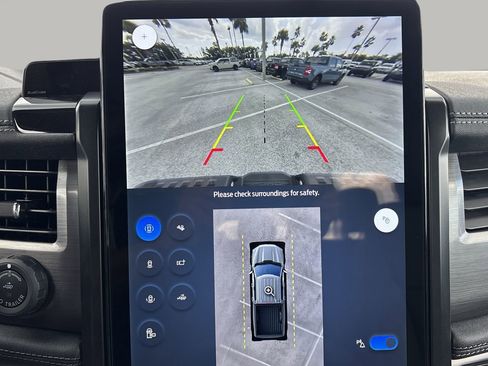 New 2025 Ford F150 Lightning Flash image 25