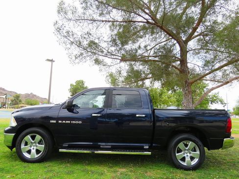 Used 2012 RAM 1500 Big Horn w/ Remote Start & Security Group AWD/4WD image 3