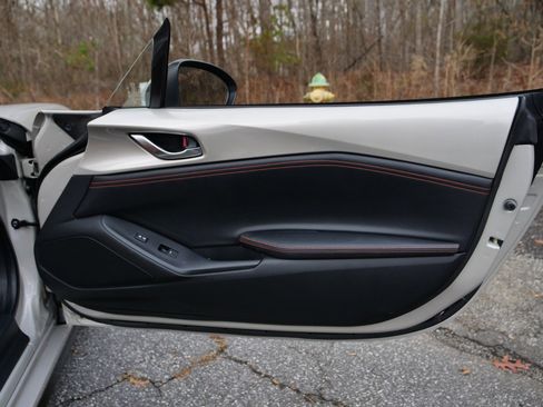 Used 2022 MAZDA MX-5 Miata Grand Touring image 37