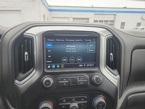 Used 2021 Chevrolet Silverado 1500 LT AWD/4WD image 24