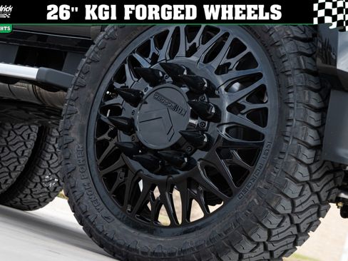 Used 2025 Ford F450 Lariat image 5