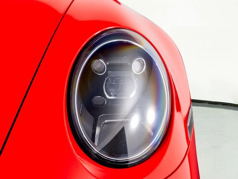 Used 2020 Porsche 911 Carrera 4S w/ Sport Package image 24