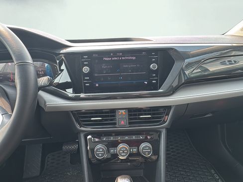 Used 2024 Volkswagen Taos SEL AWD/4WD image 14