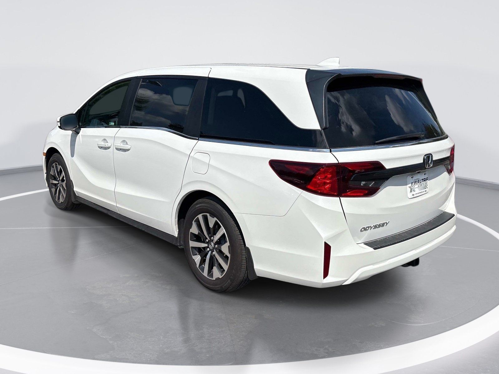 Used 2026 Honda Odyssey EX-L image 6