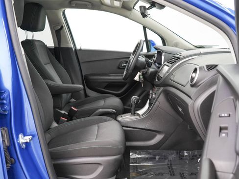 Used 2015 Chevrolet Trax LT FWD image 12
