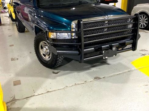 Used 1998 Dodge Ram 2500 Truck 2WD Quad Cab image 3