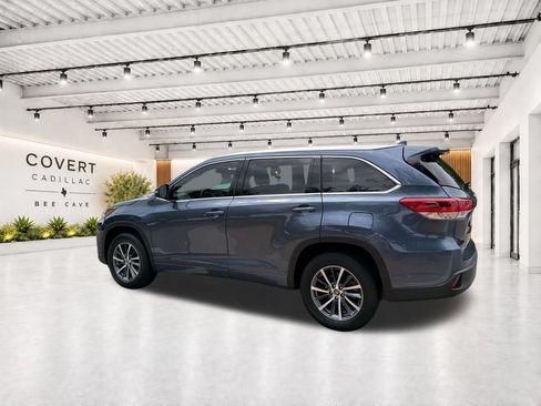 Used 2018 Toyota Highlander XLE FWD image 7