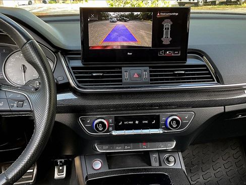 Used 2022 Audi SQ5 Premium image 9