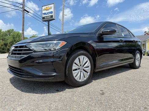 Used 2019 Volkswagen Jetta S w/ Driver Assistance Package FWD image 2