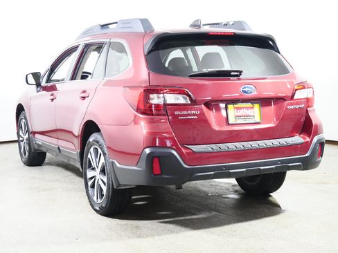 Used 2018 Subaru Outback 2.5i Limited AWD/4WD image 5