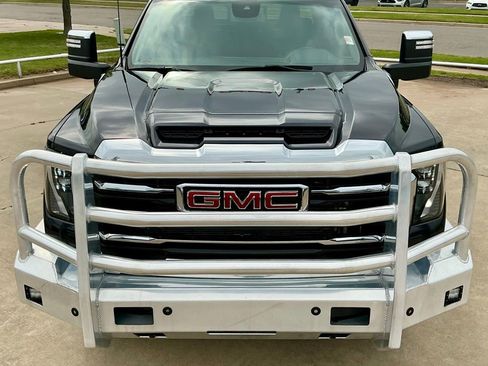 Used 2024 GMC Sierra 3500 SLT w/ SLT Premium Package AWD/4WD image 11