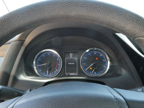 Used 2017 Toyota Corolla XLE FWD image 20