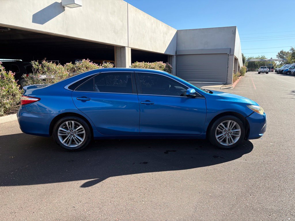 Used 2017 Toyota Camry SE FWD image 4