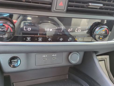 Used 2026 Nissan Rogue SV FWD image 19