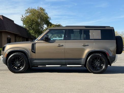 Used 2021 Land Rover Defender 110 S image 2