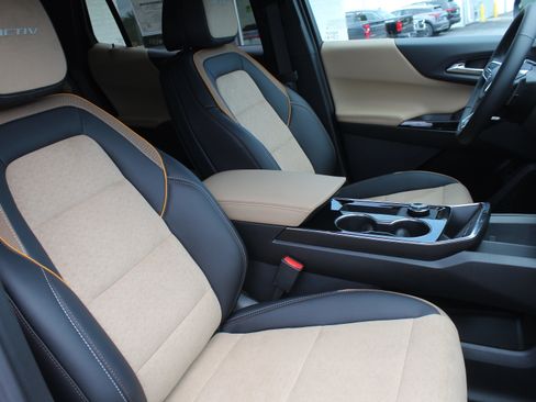 New 2026 Chevrolet Equinox ACTIV FWD image 15