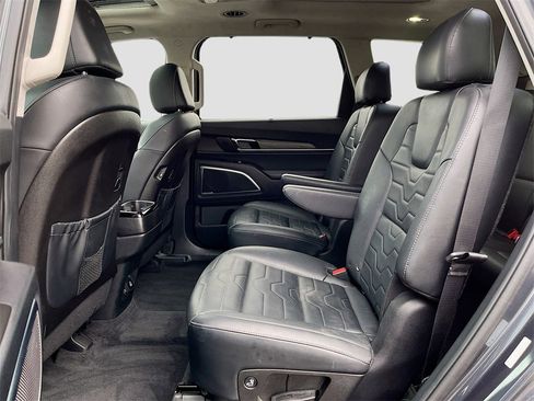 Used 2022 Kia Telluride SX w/ SX Prestige Package image 25
