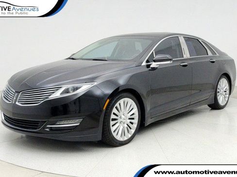 Used 2013 Lincoln MKZ image 1