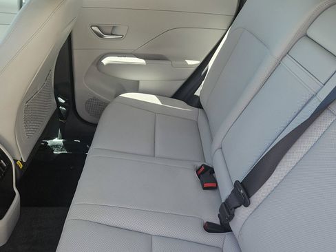 Used 2025 Hyundai Kona Limited AWD/4WD image 8
