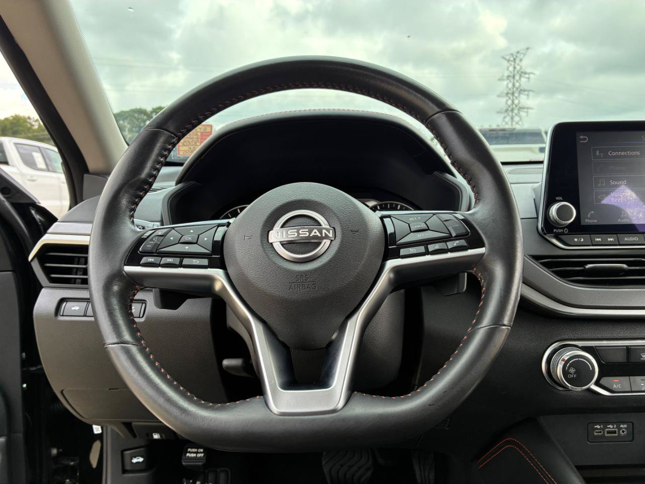 Used 2023 Nissan Altima 2.5 SR FWD image 15