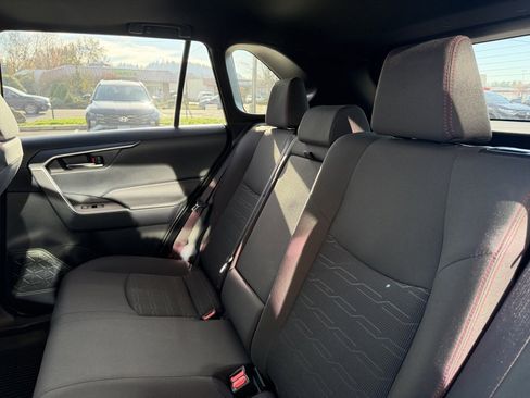 Used 2024 Toyota RAV4 SE image 28