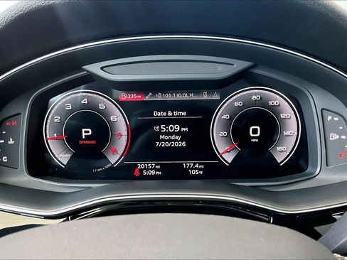 Used 2023 Audi Q8 Premium AWD/4WD image 22