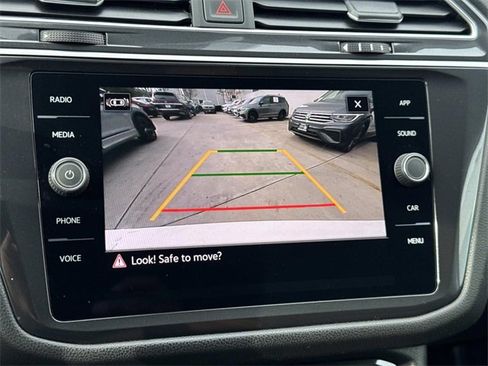 Certified 2023 Volkswagen Tiguan SE image 24