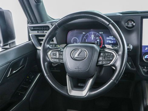 Used 2025 Lexus GX 550 w/ Accessory Package (2T) AWD/4WD image 13