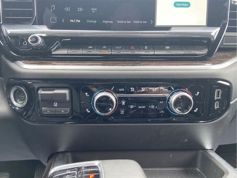 Used 2025 GMC Sierra 1500 Elevation image 68