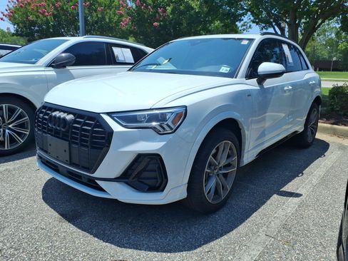 Used 2023 Audi Q3 2.0T Premium w/ Black Optic Sport Package AWD/4WD image 1