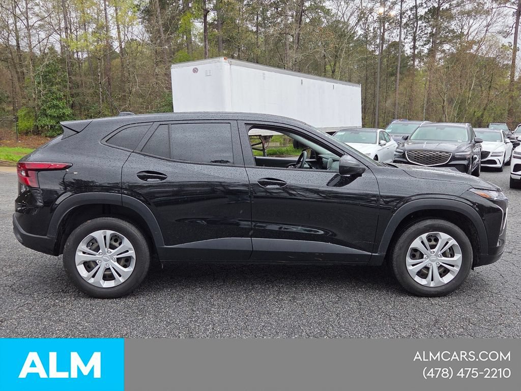 Used 2024 Chevrolet Trax LS FWD image 14