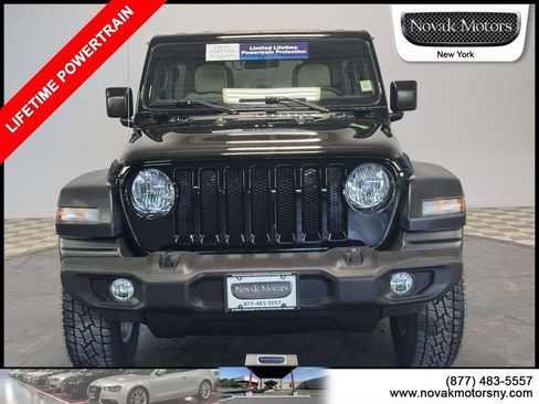 Used 2022 Jeep Wrangler Unlimited Sport AWD/4WD image 2
