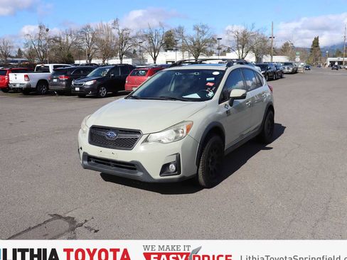 Used 2017 Subaru Crosstrek 2.0i Limited image 1