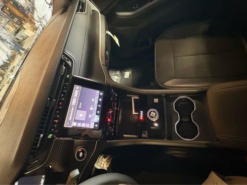 New 2025 Jeep Grand Cherokee L Laredo w/ Luxury Tech Group I AWD/4WD image 15