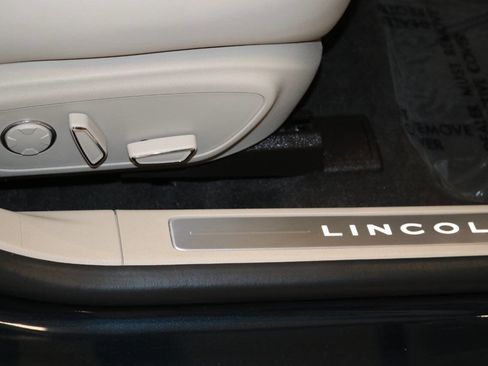 Used 2020 Lincoln MKZ Reserve w/ Elements Package image 63