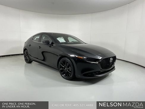 Used 2022 MAZDA MAZDA3 s image 1