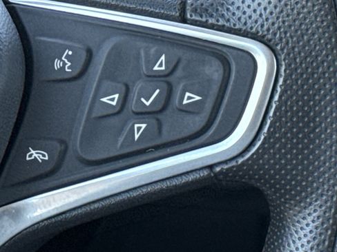 Used 2023 Chevrolet Equinox LS w/ Midnight Edition FWD image 20