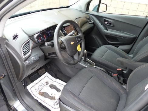 Used 2020 Chevrolet Trax LT image 21