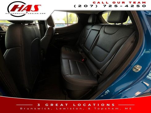 Used 2022 Chevrolet Bolt EUV LT w/ Convenience Package FWD image 12