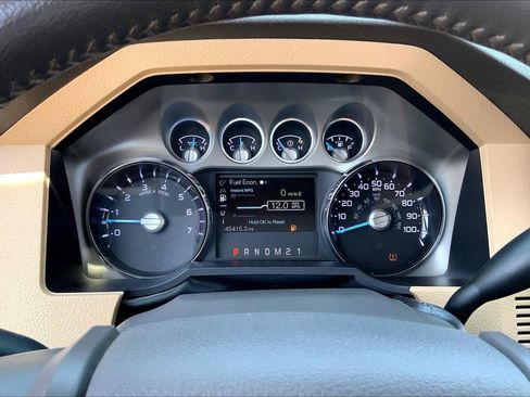 Used 2015 Ford F250 Lariat w/ Lariat Interior Package AWD/4WD image 18