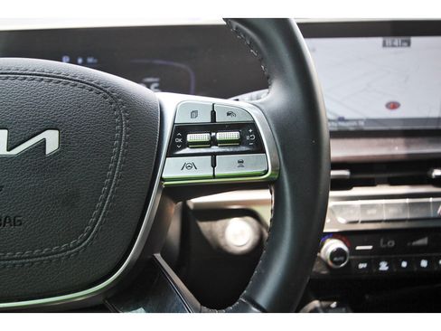 Certified 2023 Kia Telluride S w/ S Sunroof Package FWD image 18