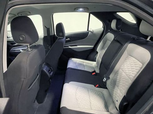 Used 2019 Chevrolet Equinox LS image 18