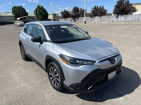 Used 2025 Toyota Corolla Cross AWD Hybrid image 2