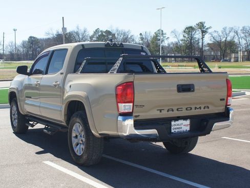 Used 2017 Toyota Tacoma SR5 w/ Tow Package image 15