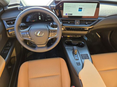 New 2026 Lexus UX 300h FWD image 9