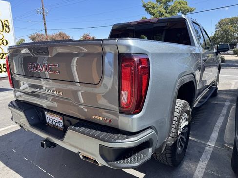 Used 2022 GMC Sierra 1500 AT4 w/ AT4 Preferred Package AWD/4WD image 4