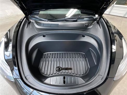 Used 2022 Tesla Model 3 Long Range AWD/4WD image 29