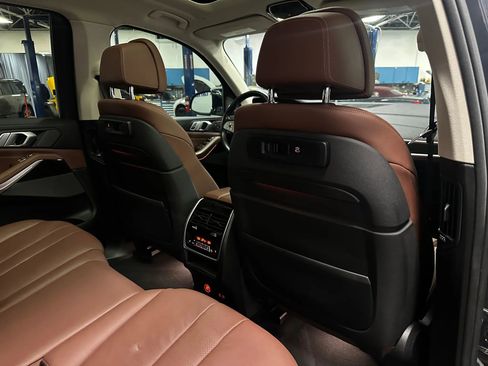 Used 2019 BMW X7 xDrive50i w/ Premium Package image 21