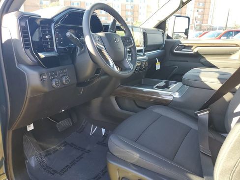 New 2026 Chevrolet Silverado 2500 LT image 18
