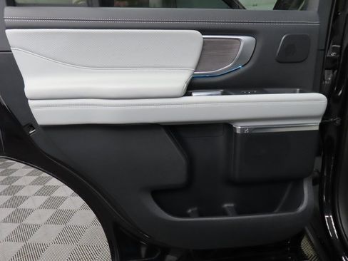 Used 2025 Ford Expedition Platinum w/ Platinum Ultimate Package image 72